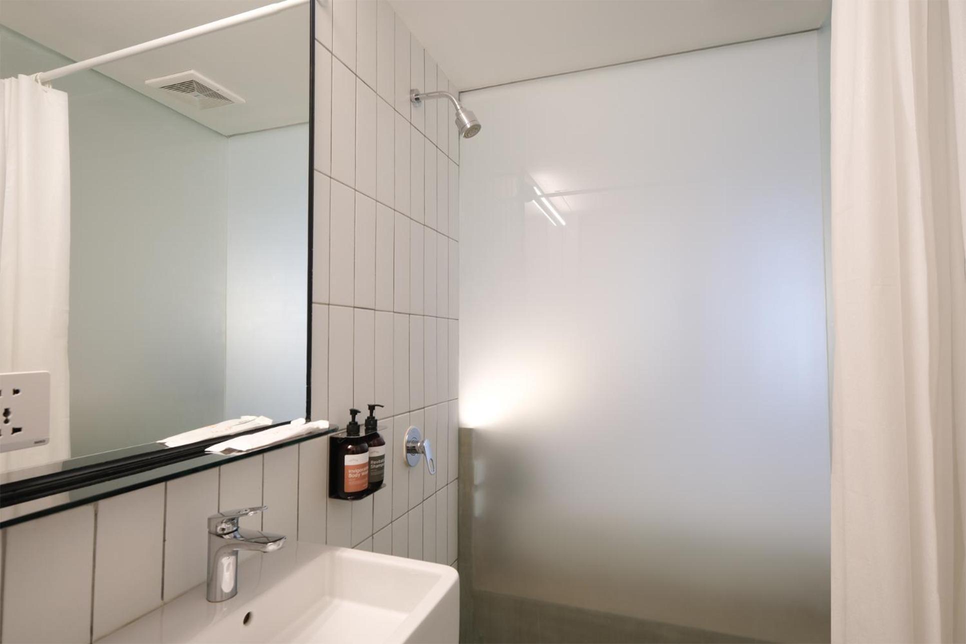 ホテル Teduh Simatupang ジャカルタ 部屋 写真